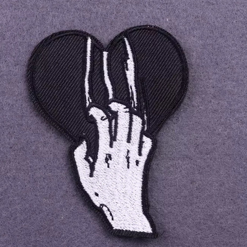 SCRATCHED HEART PATCH - Picture 2 of 2